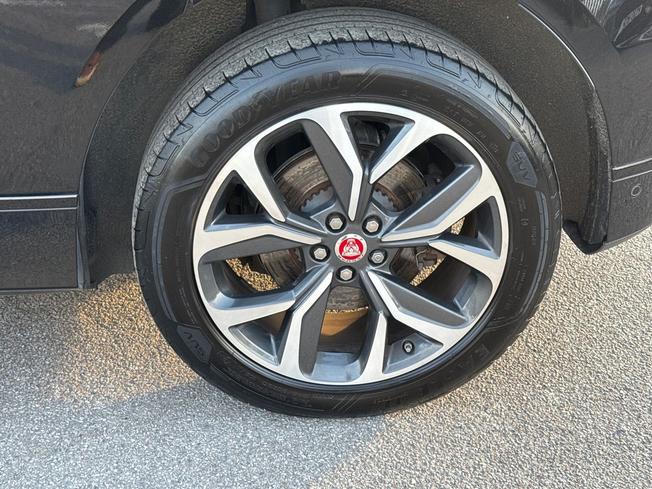 JAGUAR I-Pace Photo 23