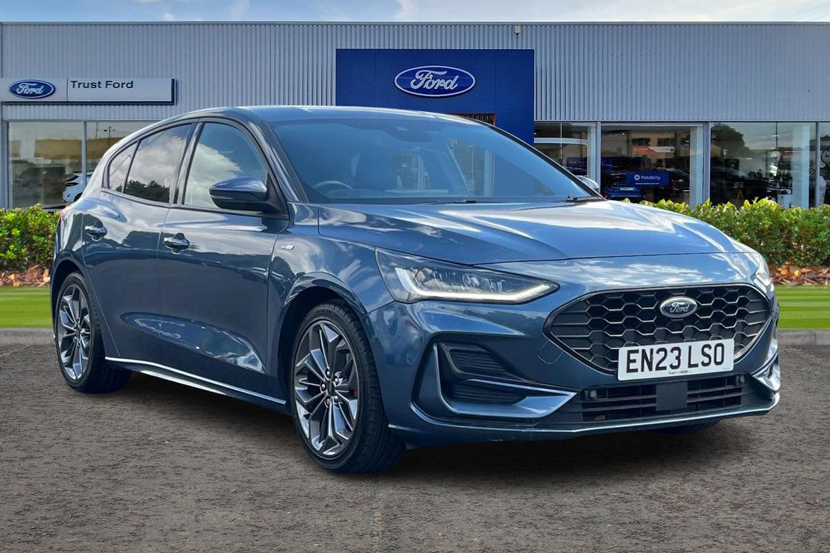 Ford Focus listing photo