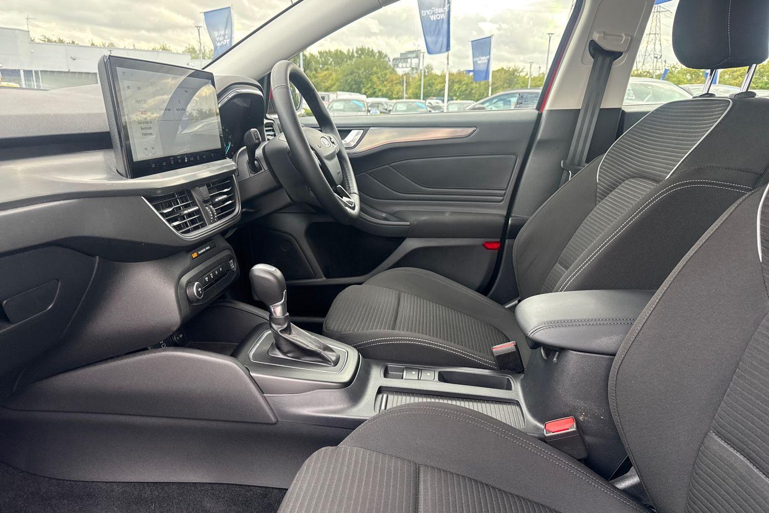 Ford FOCUS Photo 18