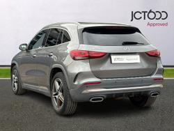 Mercedes-Benz GLA Photo 3