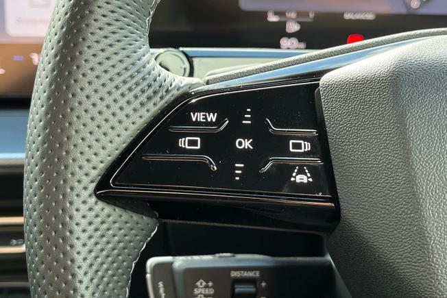 AUDI Q3 Photo 16