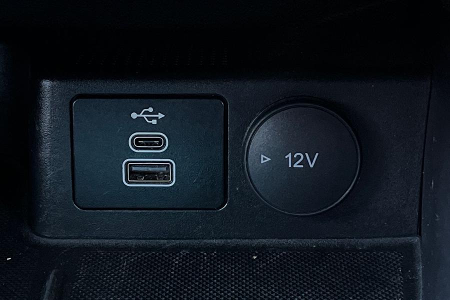 Ford FOCUS Photo autoimg-faa70f76ee747d54746a3e160b391e19e1adb09e.jpg