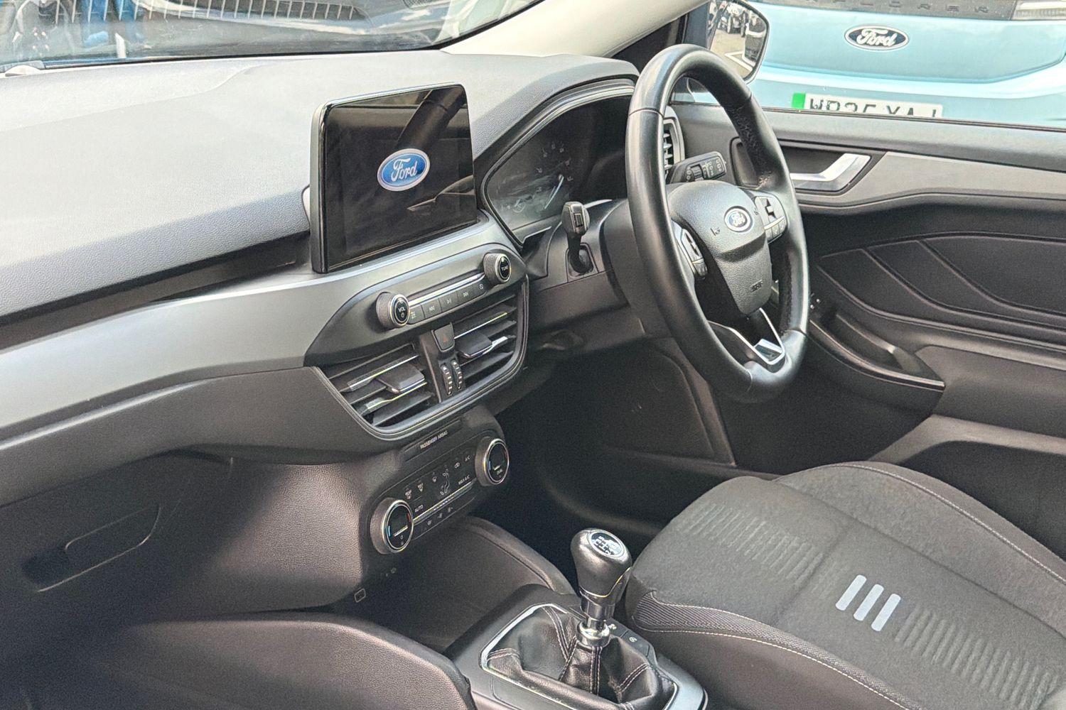 Ford Focus Photo 17