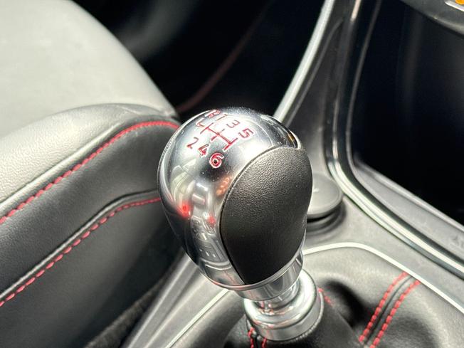 FORD Puma Photo 56