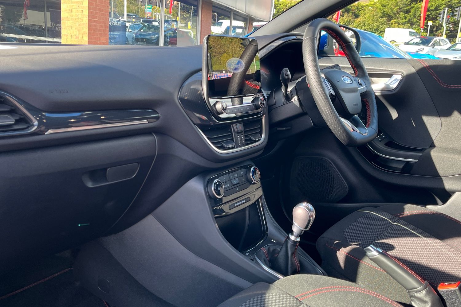 Ford PUMA Photo 17