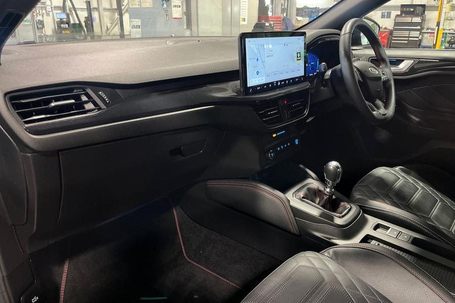 Ford FOCUS Photo autoimg-faaefbb3289a9714bcdf2b56683da07d6c21c7a9.jpg