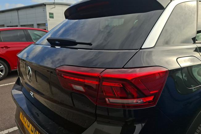 VOLKSWAGEN T-Roc Photo 18