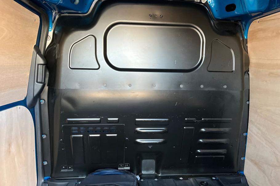 Used Ford E-Transit Courier LS75PHX 23