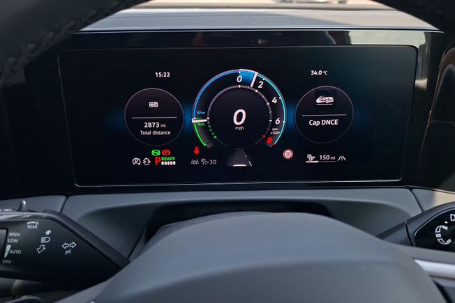 VOLKSWAGEN Tiguan Photo 15