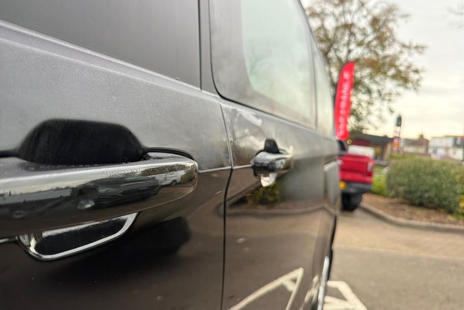 Used Ford TOURNEO CUSTOM 15