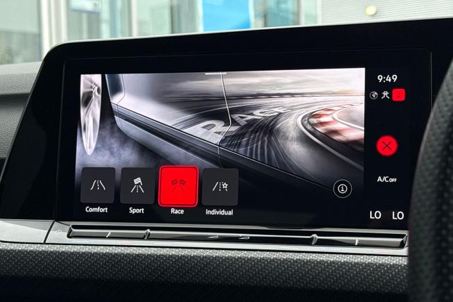 VOLKSWAGEN Golf Photo 34