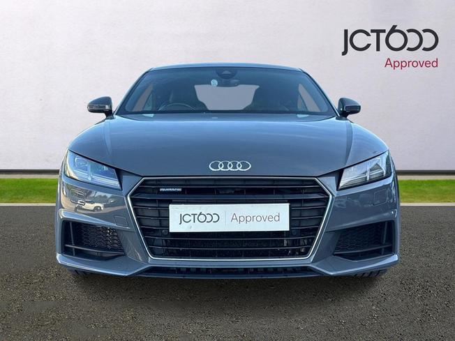 AUDI TT Photo 8