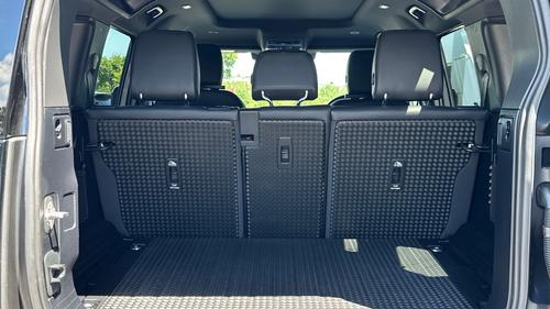 Land Rover Defender Photo autoimg-faba141dad8bfe081cc392ffd730edaf92c9da35.jpg