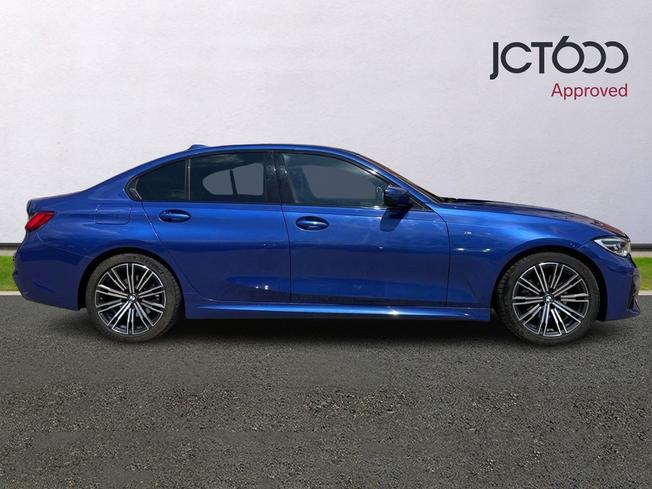 BMW 3 Series Photo 4