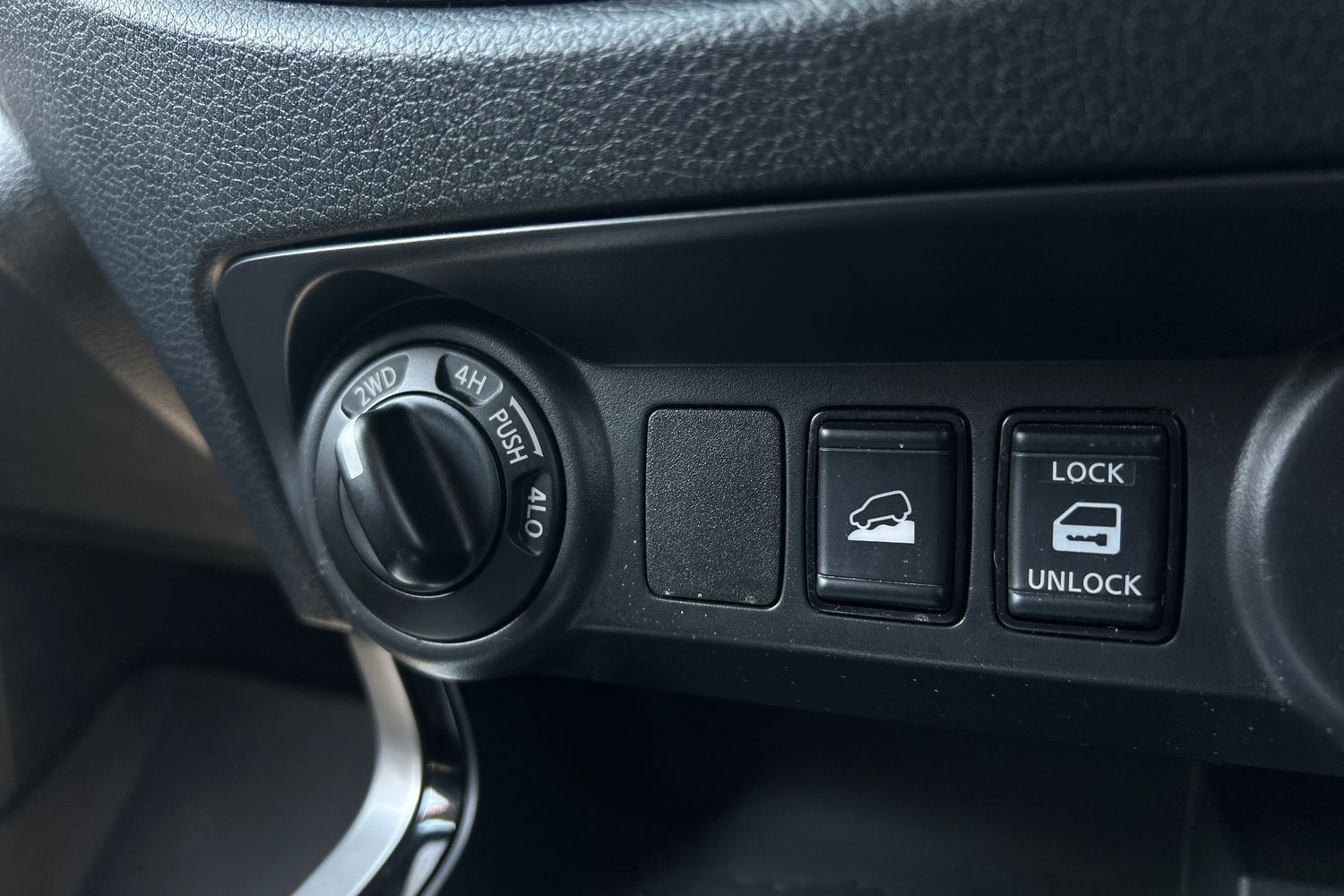 Nissan NAVARA Photo 38