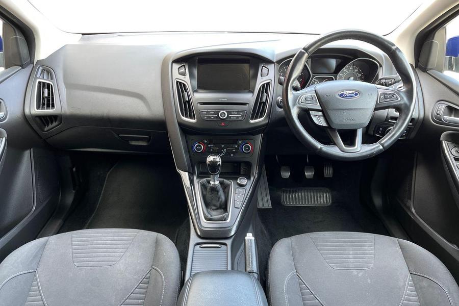 Ford Focus Photo autoimg-fac883a0165d15cf35f53b5eca0ed334a93476f1.jpg