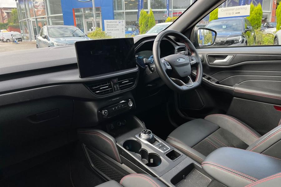Ford KUGA Photo autoimg-fac8ff30a3ee7814f11612948b02f14c7e16e002.jpg