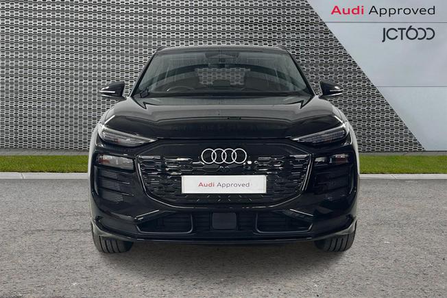 AUDI Q6 E-Tron Photo 8