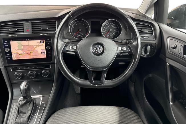 VOLKSWAGEN Golf Photo 11