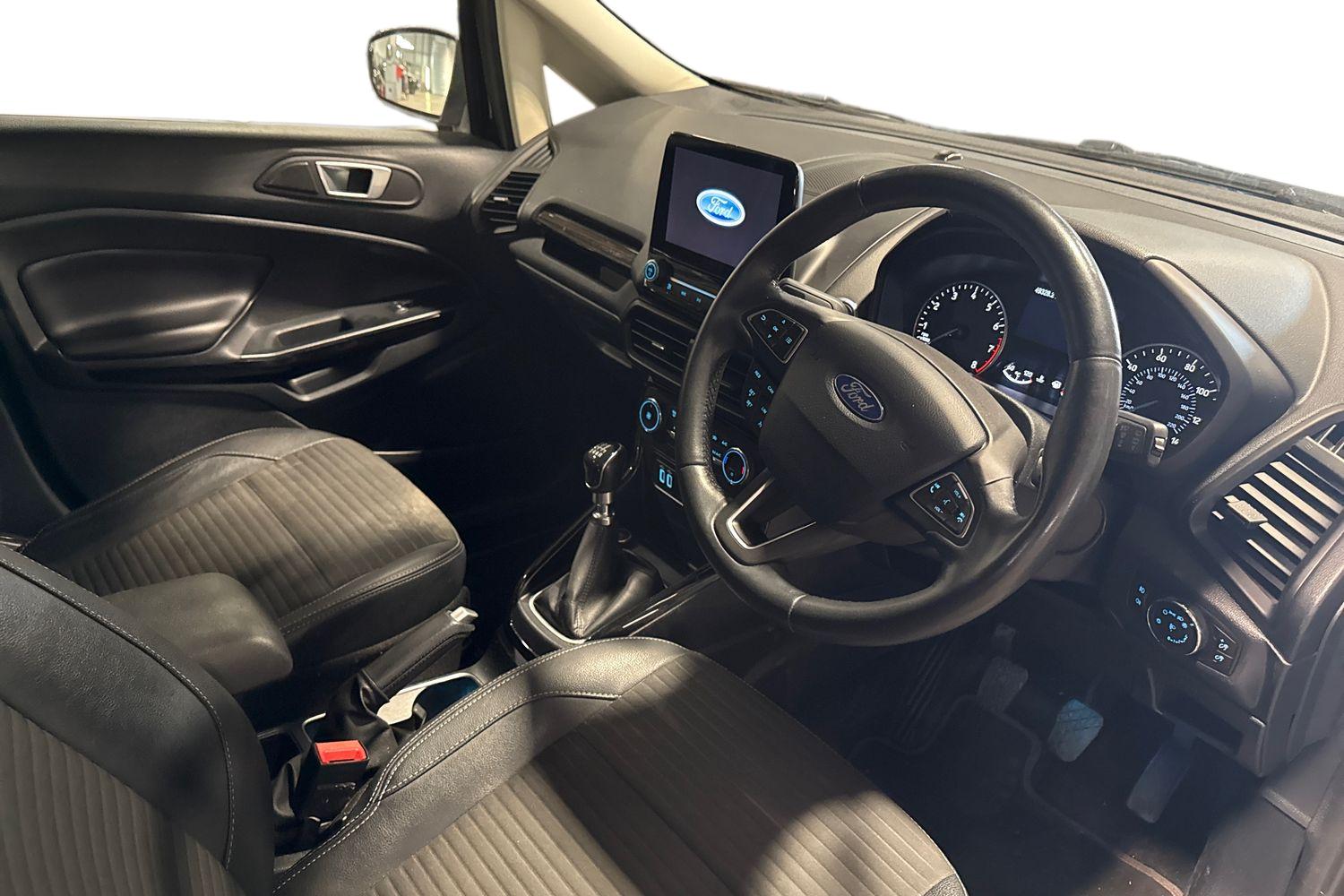 Ford ECOSPORT Photo 8