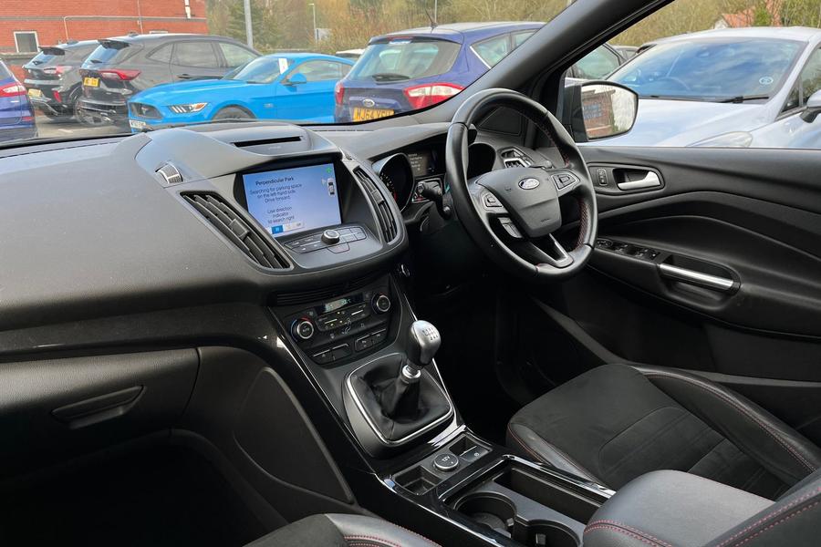 Ford Kuga Photo autoimg-fad4299f4d1cf238aecd799d7058a8761a022408.jpg