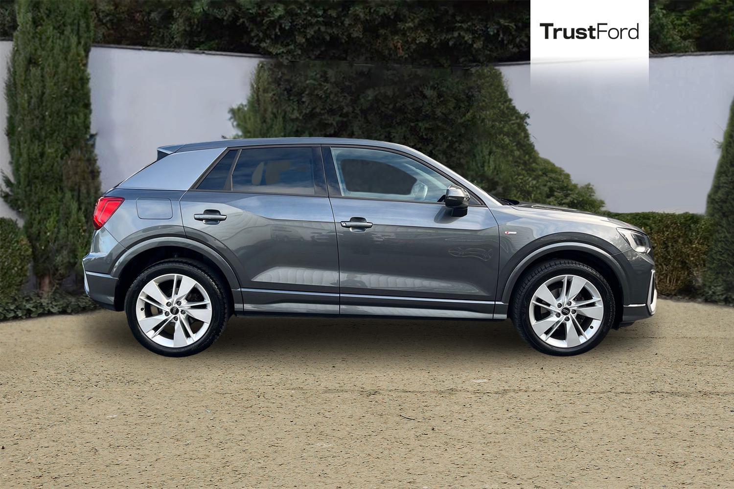 Audi Q2 Photo 2