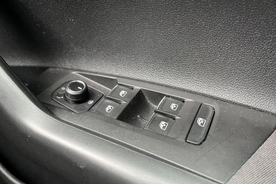 Volkswagen POLO Photo autoimg-fad8bf6fd6601330755f9c4bec56fe7a622b1a59.jpg
