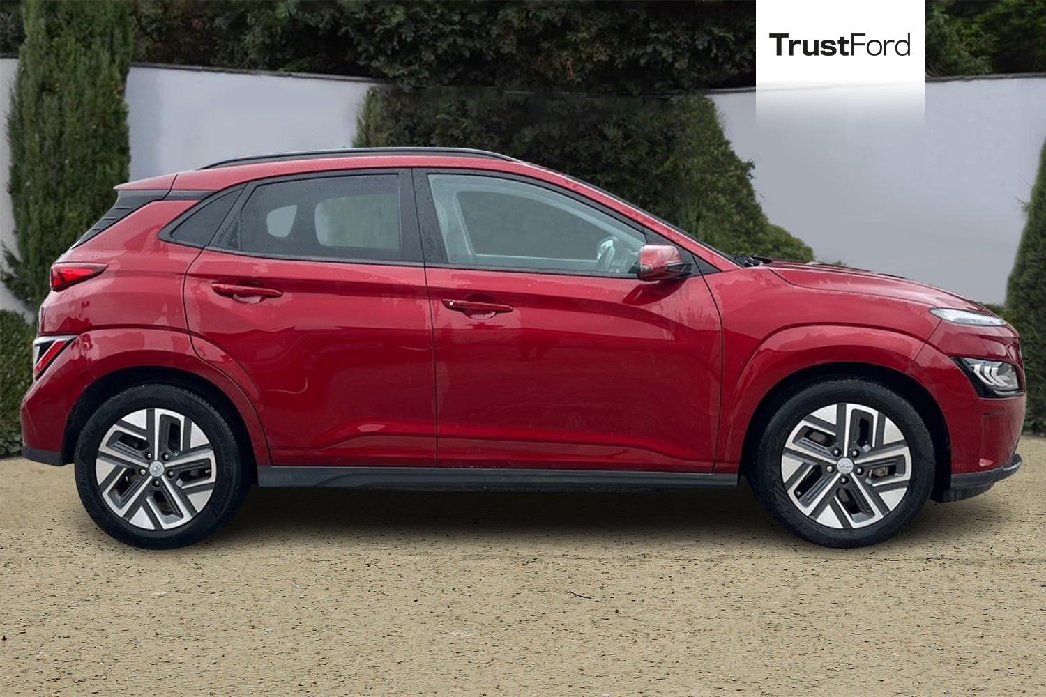 Hyundai KONA Photo 2