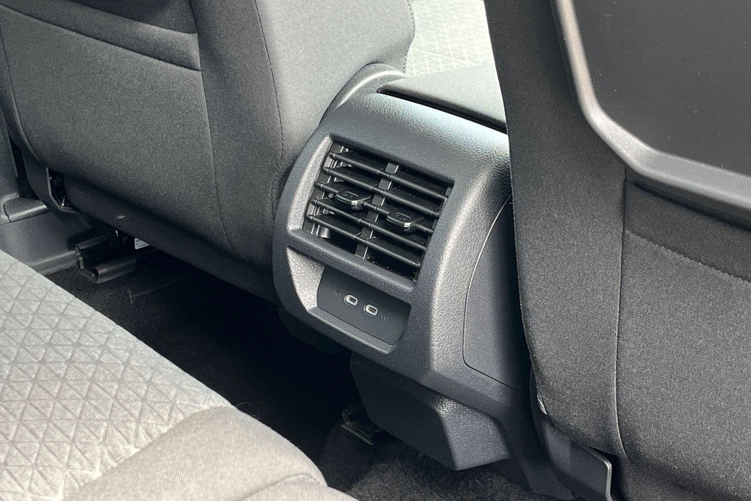 Ford TOURNEO CONNECT Photo 37