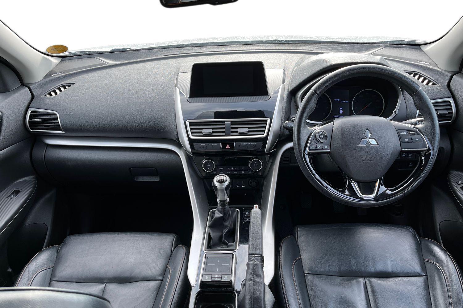Mitsubishi ECLIPSE CROSS Photo 9