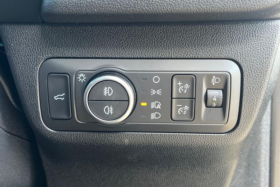 Ford KUGA Photo autoimg-fadc050afac8281d5a6ed81925b35b2af71fa2e7.jpg
