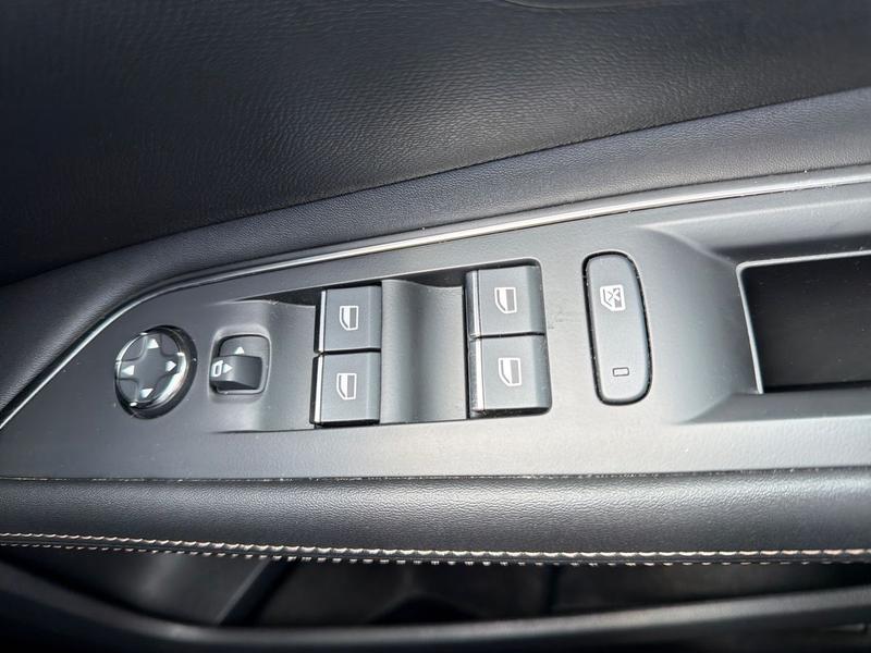 Used Peugeot 3008 EK22ZBE 24