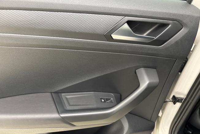 VOLKSWAGEN T-Roc Photo 32