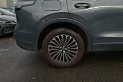 VOLKSWAGEN Tiguan Photo 5