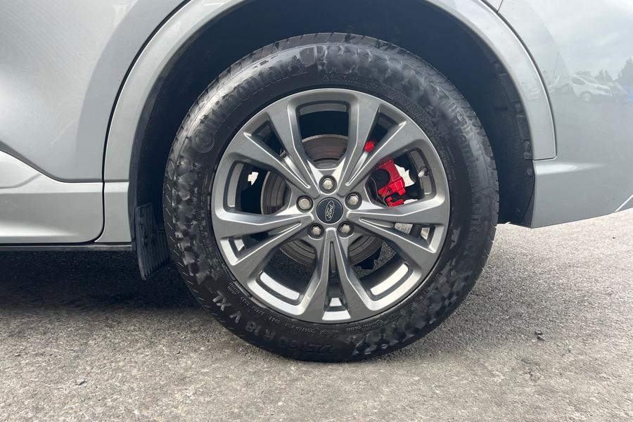 Ford KUGA Photo autoimg-fae092e0eb2fce5925c02774760c773fbe60018c.jpg