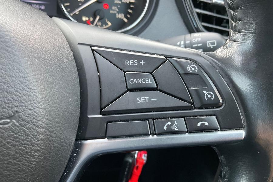 Nissan X-TRAIL Photo autoimg-fae0bc80bb11fb8ea8e5de5dd233fea5fcfcd21d.jpg