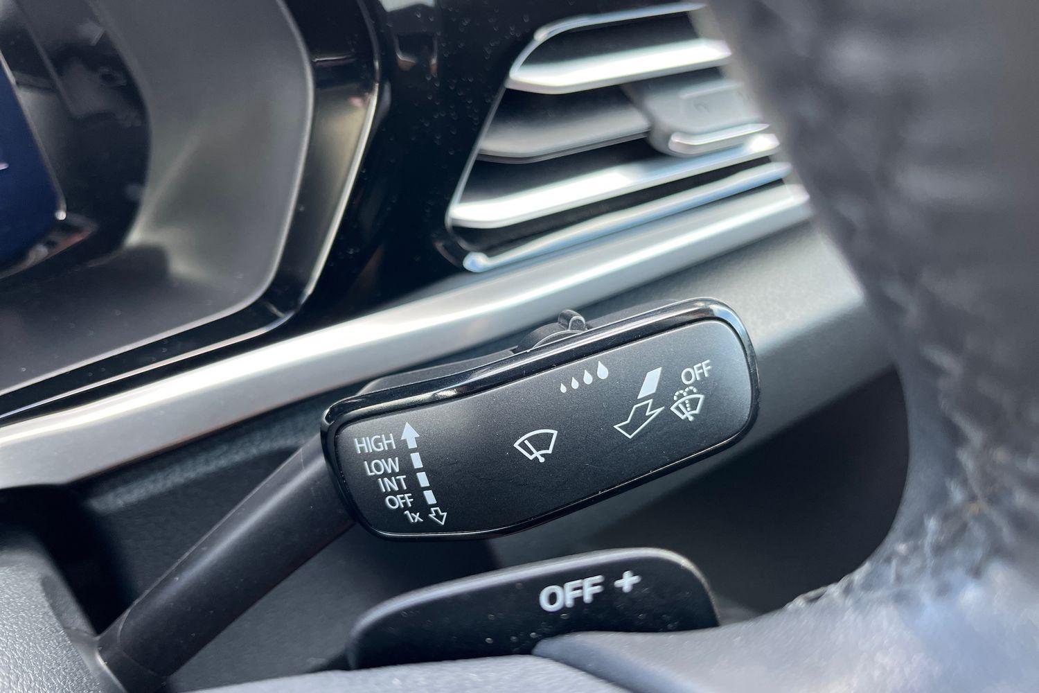 Ford TRANSIT CONNECT Photo 14