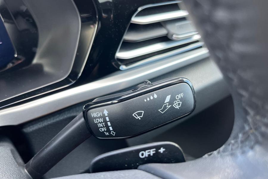 Ford TRANSIT CONNECT Photo autoimg-fae9c330425b857baa8aa43fcf4a06bc92b94e50.jpg