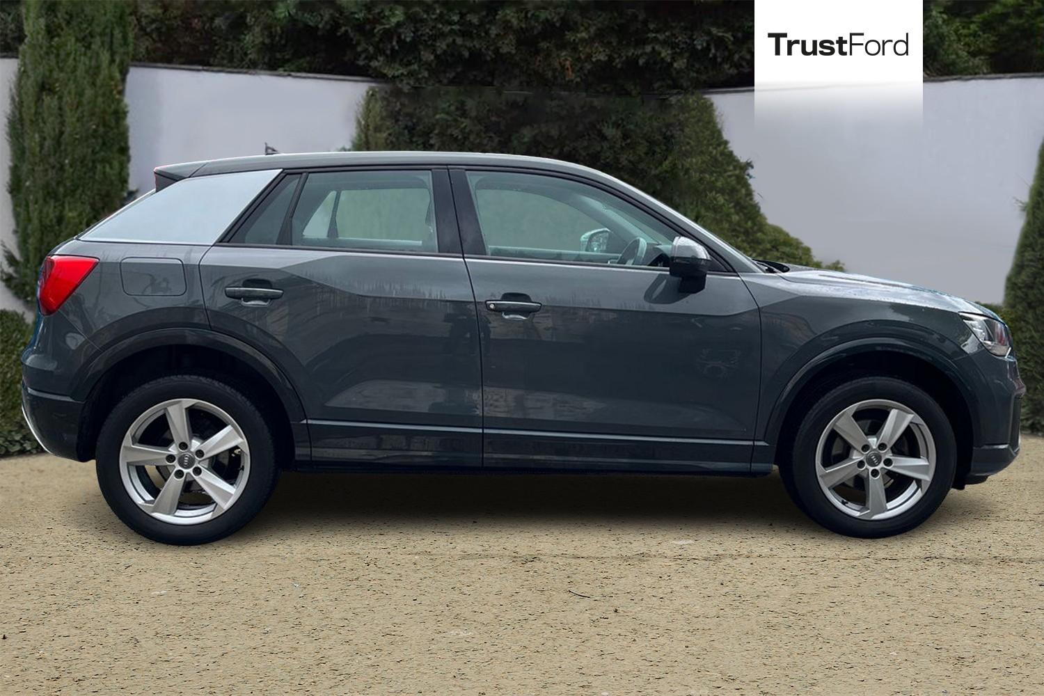 Audi Q2 Photo 2