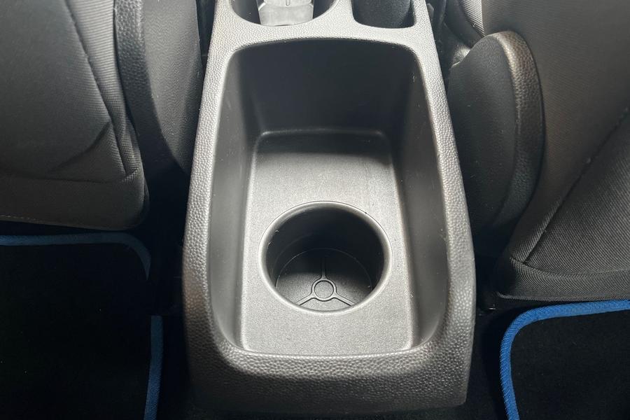 Ford Fiesta Photo autoimg-faeafb484fce3a27bcb4b3c5d346bd13c1d365f9.jpg