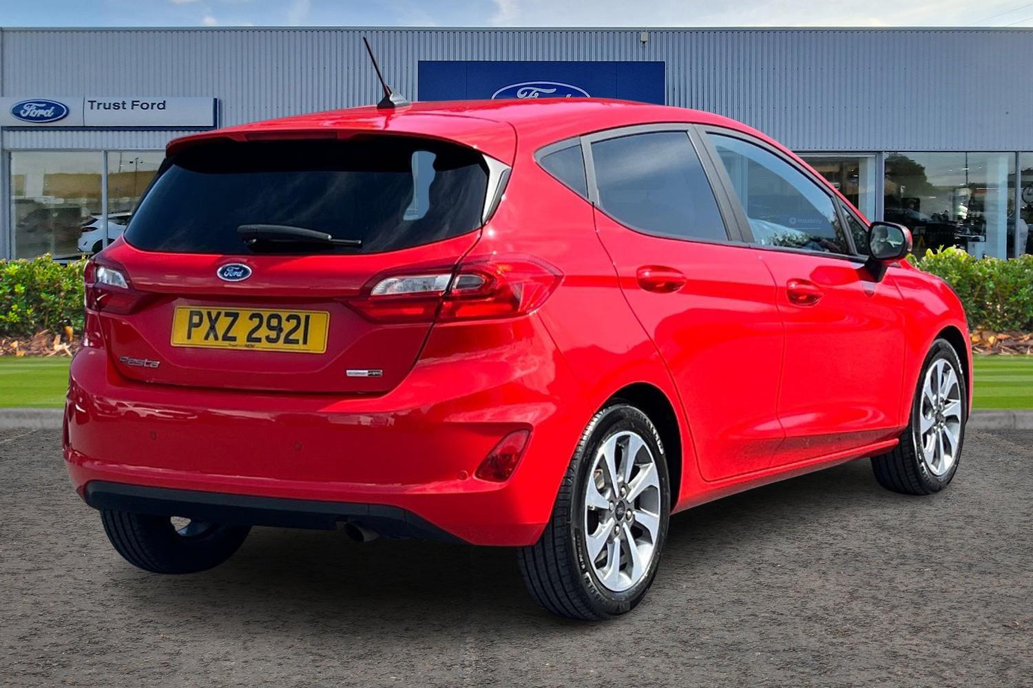 Ford FIESTA Photo 3