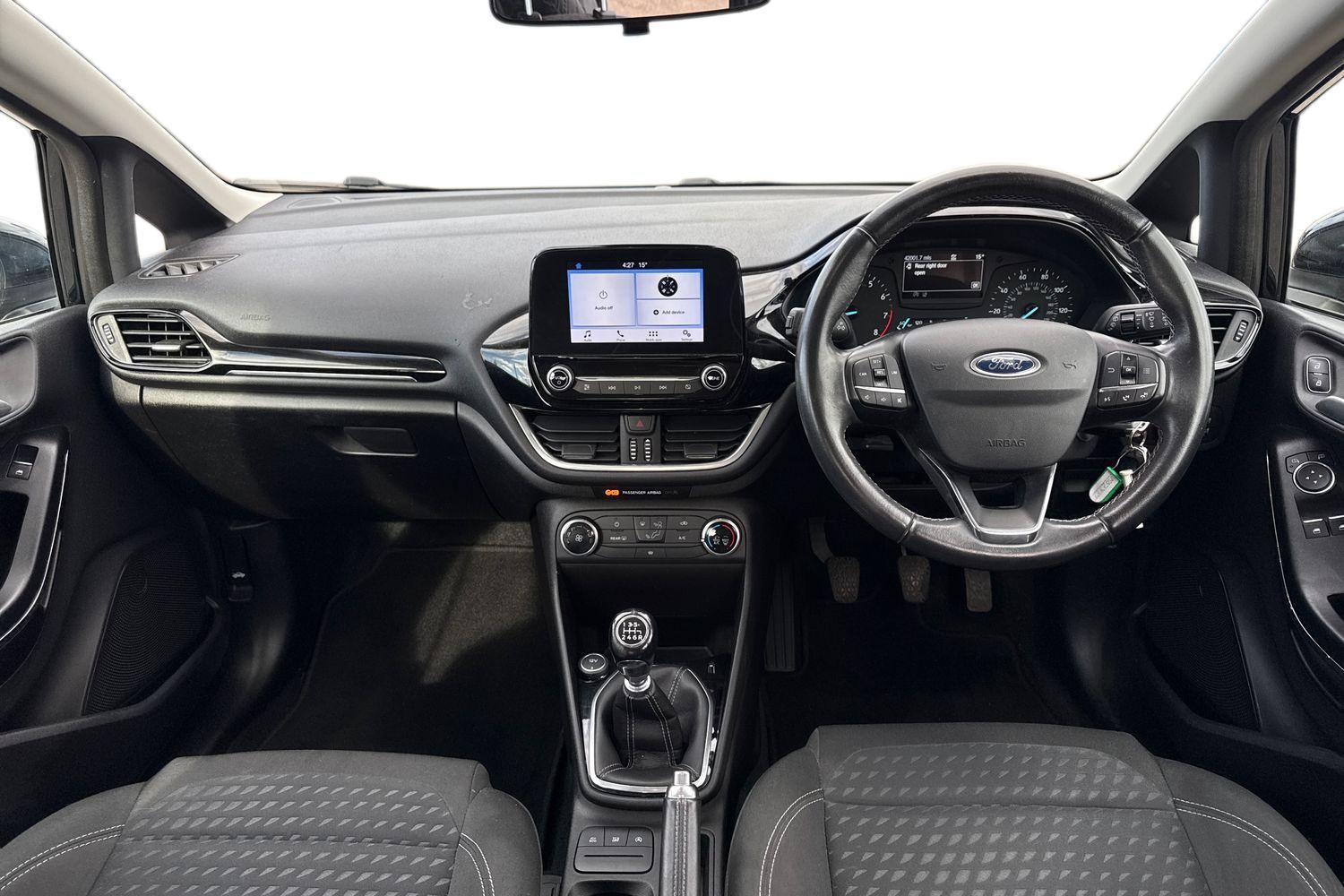 Ford FIESTA Photo 9