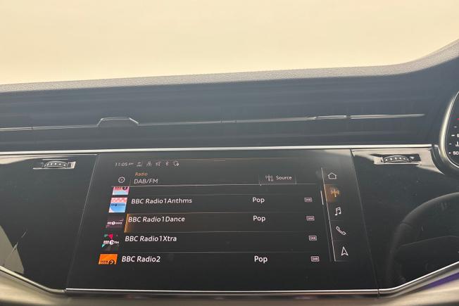 AUDI Q8 Photo 13