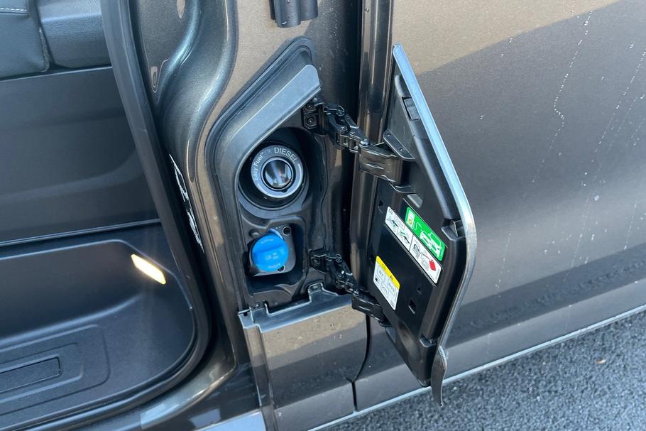 Used Ford TRANSIT CUSTOM 33