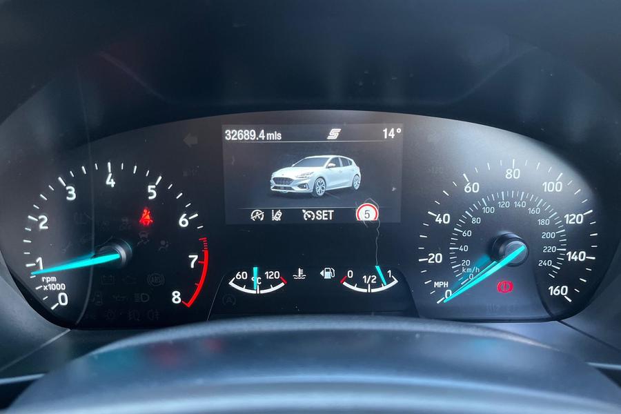 Ford FOCUS Photo autoimg-faf7fc9554f9c4036a2ce213edf714a6c2e99c12.jpg