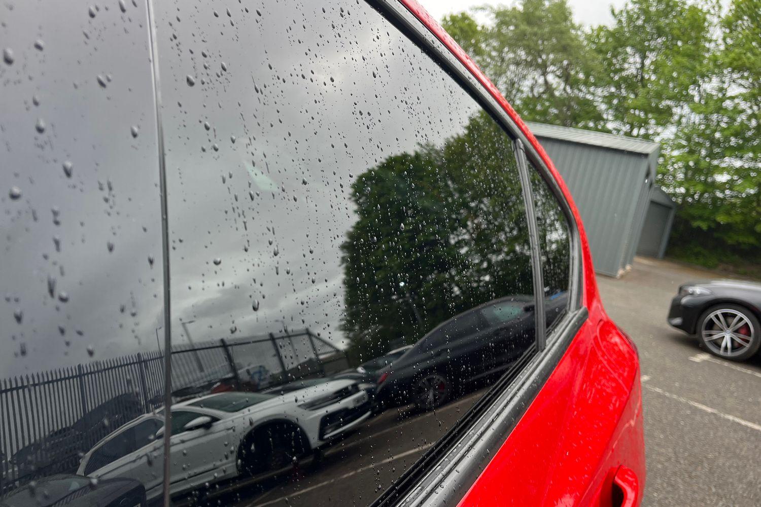 Ford FOCUS Photo 24