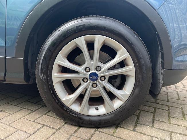FORD Kuga Photo 5