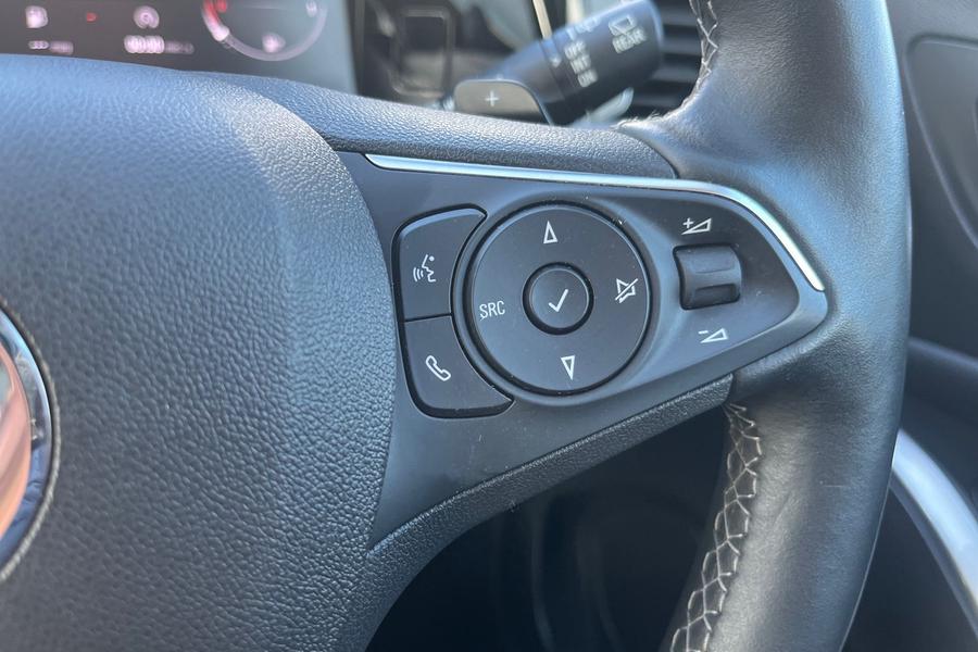 Vauxhall GRANDLAND Photo autoimg-fafe760f0b791689dc88f87ae69920adcf3f36cb.jpg