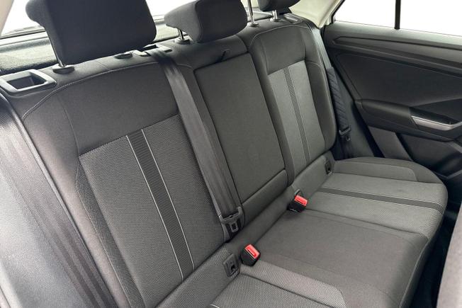 VOLKSWAGEN T-Roc Photo 9