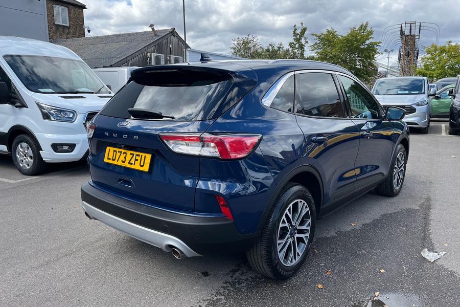 Ford KUGA Photo autoimg-fb008c74583397befd958c34a2813eef4d9d178f.jpg